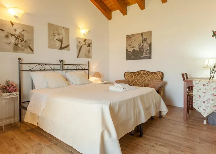 Mums Con Colonnina Elettrica Bed & Breakfast Vicenza